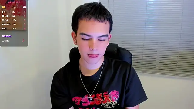 Snapshot of Blum_icee chatting on March 1, 9:26 pm Blum icee online show from March 1, 9:26 pm