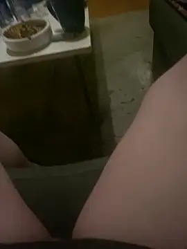 chrille82 online show from December 22, 5:57 pm