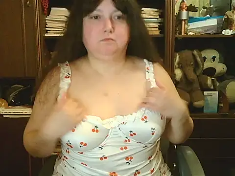 CarrieQPeach online show from March 26, 7:45 pm