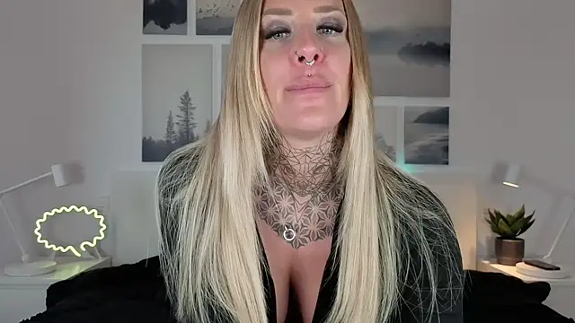 Lara-CumKitten online show from February 20, 4:03 pm
