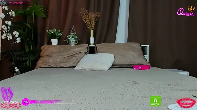 Lollita Lewis online show from January 12, 11:39 am