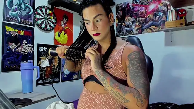 Snapshot of dariell_smokesexx chatting on June 16, 6:08 pm dariell smokesexx online show from June 16, 6:08 pm