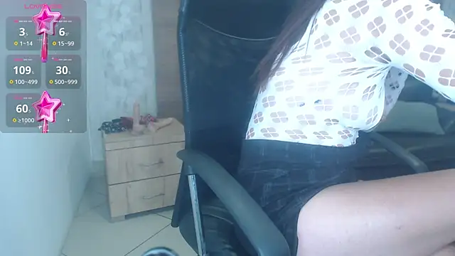 Snapshot of camilleDiaz16 chatting on March 12, 6:43 pm camilleDiaz16 online show from March 12, 6:43 pm
