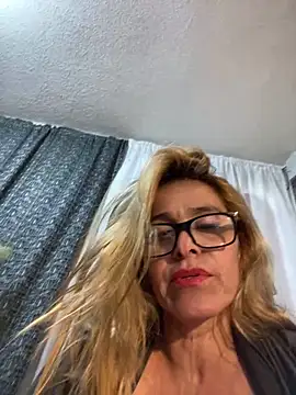 SahoryHorny online show from December 17, 8:14 pm