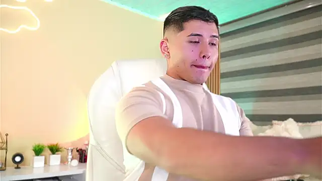 Snapshot of MatiasKorn chatting on November 29, 5:40 am MatiasKorn online show from November 29, 5:40 am