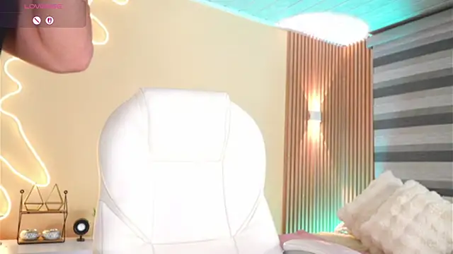 Snapshot of MatiasKorn chatting on November 5, 7:11 am MatiasKorn online show from November 5, 7:11 am