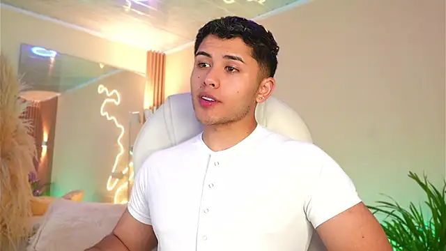 MatiasKorn online show from April 18, 4:37 am