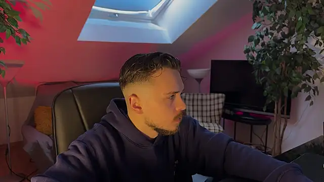 naked psy online show from February 21, 10:39 am