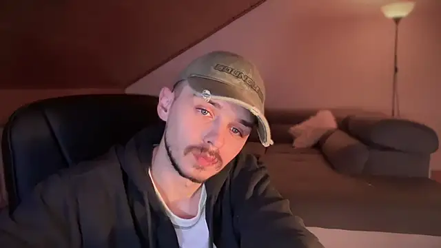 naked psy online show from February 4, 3:44 am