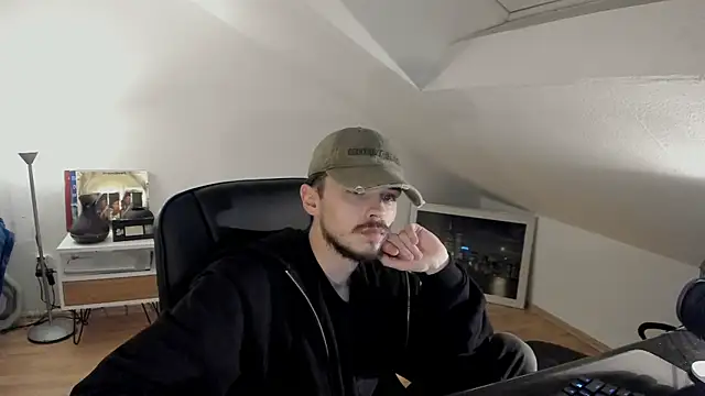 naked psy online show from October 29, 1:59 am