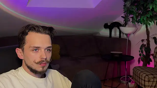 naked psy online show from March 26, 9:46 pm