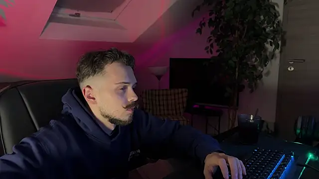 naked psy online show from February 23, 6:52 pm