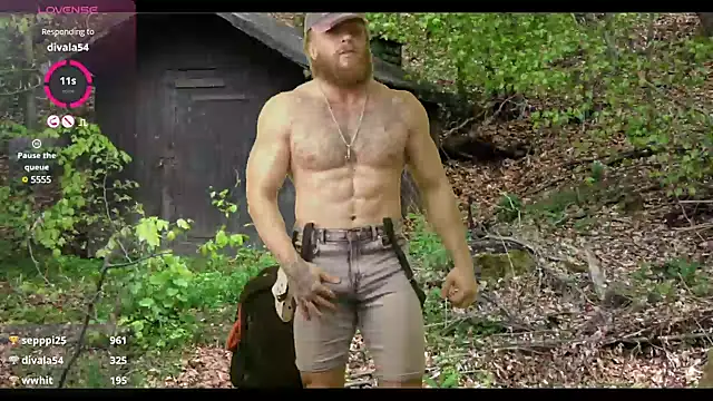Snapshot of rusbigpaul chatting on March 6, 7:43 pm rusbigpaul online show from March 6, 7:43 pm