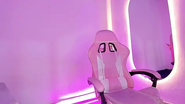 Snapshot of _girl_fernanda_ chatting on October 26, 10:15 am girl fernanda online show from October 26, 10:15 am