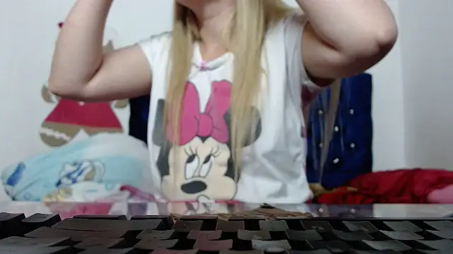 69liamilk69 online show from November 13, 4:49 am