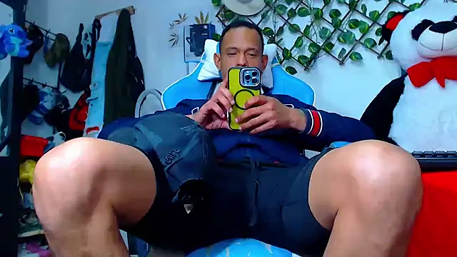 black latin23cm online show from March 9, 10:24 pm