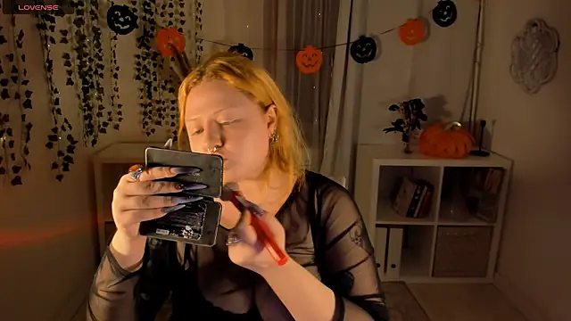 bitchofsun  online show from October 26, 4:51 pm