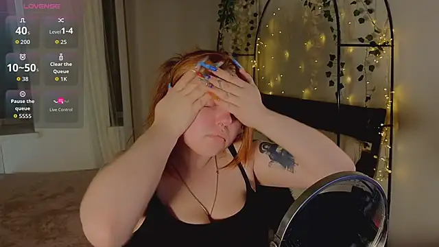 bitchofsun  online show from May 26, 8:12 am