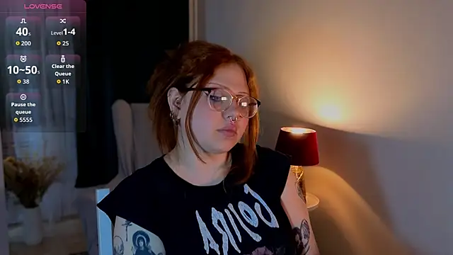 bitchofsun  online show from April 17, 7:28 pm