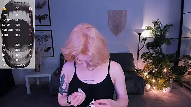 cyber whore  online show from April 17, 9:17 pm