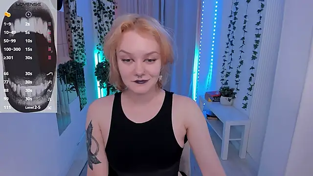 cyber whore  online show from April 22, 9:32 pm