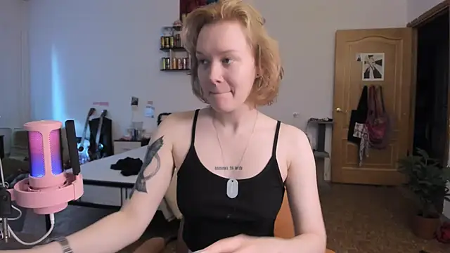 cyber whore  online show from April 8, 3:13 pm