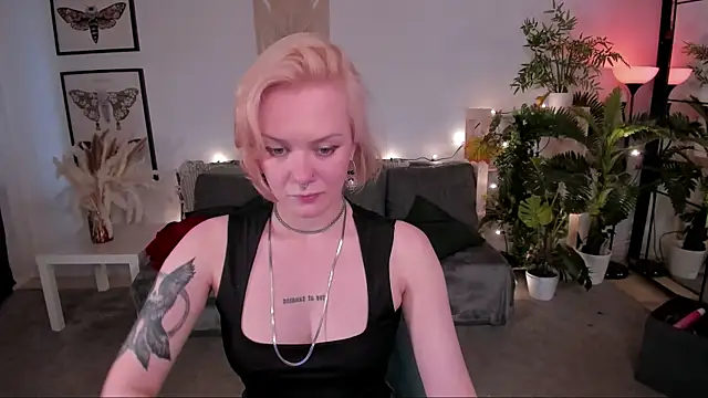 cyber whore  online show from June 11, 12:13 pm