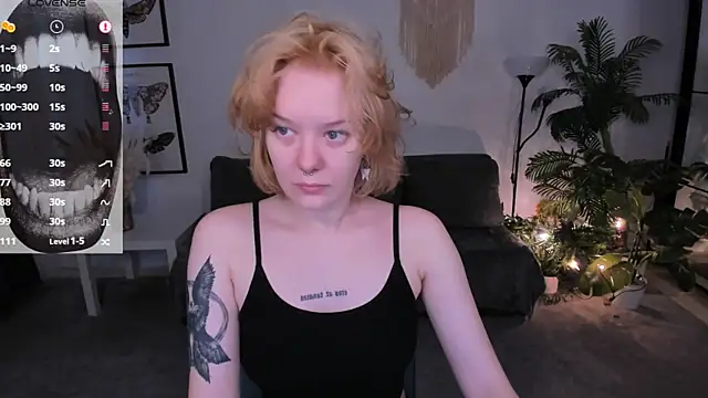 cyber whore  online show from April 19, 6:03 am