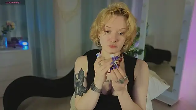 cyber whore  online show from June 3, 11:22 am