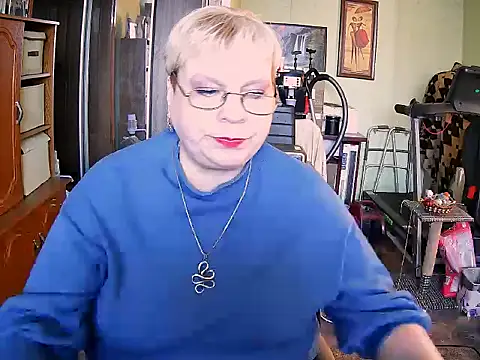 Snapshot of LOLA8888 chatting on October 13, 11:01 am LOLA8888 online show from October 13, 11:01 am