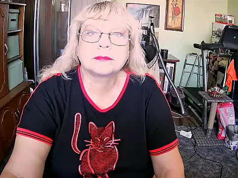 Snapshot of LOLA8888 chatting on September 25, 9:26 am LOLA8888 online show from September 25, 9:26 am