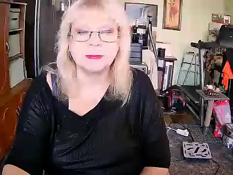 Snapshot of LOLA8888 chatting on September 27, 11:16 am LOLA8888 online show from September 27, 11:16 am