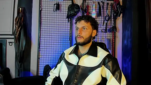 Twisted Fantasy online show from March 19, 5:51 am