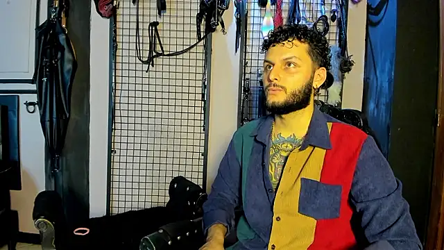 Twisted Fantasy online show from January 11, 10:49 pm