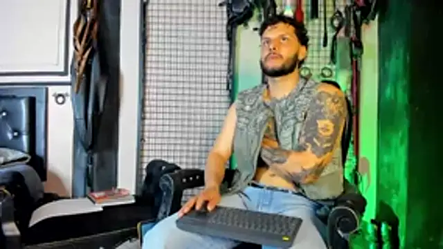 Twisted Fantasy online show from March 3, 5:58 am