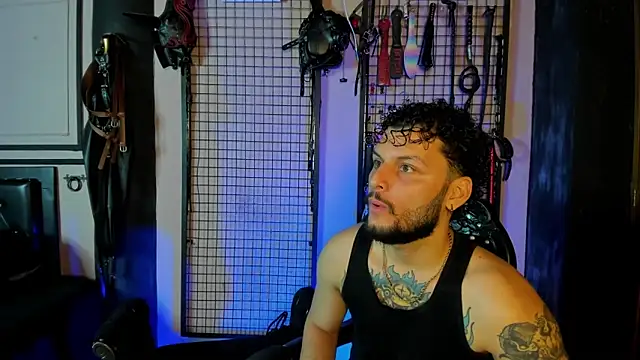 Twisted Fantasy online show from April 7, 3:41 am