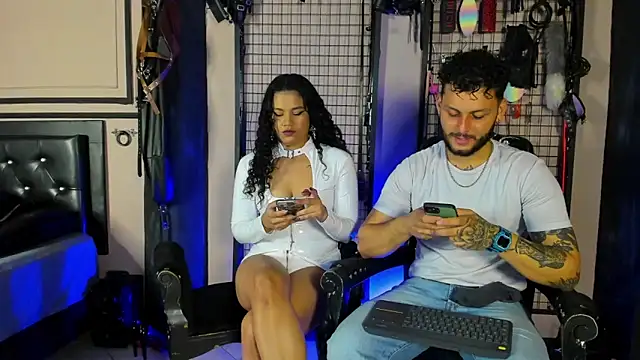 Twisted Fantasy online show from December 18, 8:56 pm