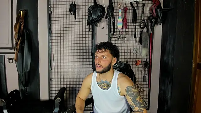 Twisted Fantasy online show from March 13, 4:17 am