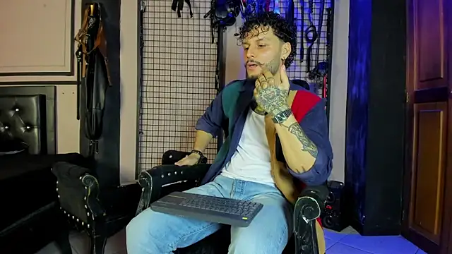 Twisted Fantasy online show from April 17, 3:42 am