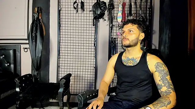 Twisted Fantasy online show from February 10, 3:49 am