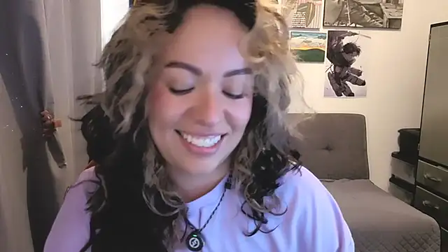Snapshot of joan-star chatting on July 9, 5:01 pm joan-star online show from July 9, 5:01 pm