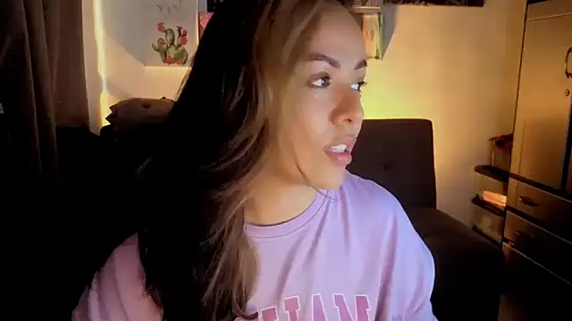 joan-star online show from February 11, 5:13 pm