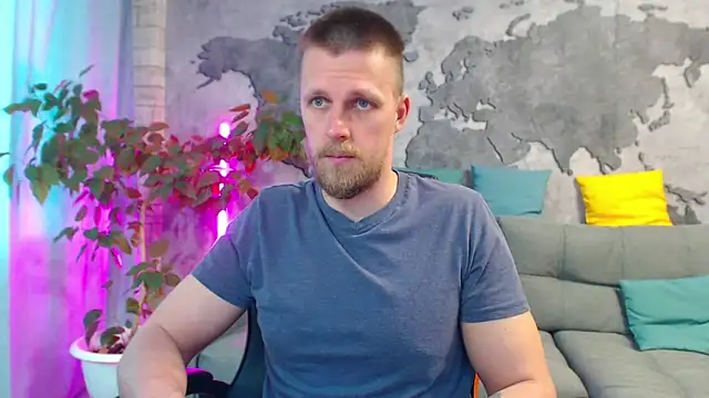 Snapshot of VikingChrisss chatting on June 12, 10:35 am VikingChrisss online show from June 12, 10:35 am