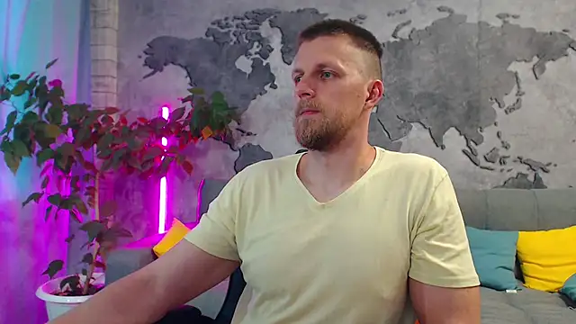 Snapshot of VikingChrisss chatting on July 8, 10:49 am VikingChrisss online show from July 8, 10:49 am