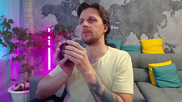 VikingChrisss online show from April 3, 10:00 am