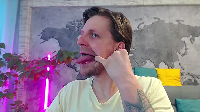 VikingChrisss online show from March 28, 9:54 am