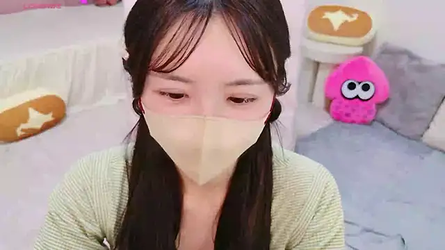 Snapshot of anchan_ chatting on May 6, 1:04 pm anchan online show from May 6, 1:04 pm