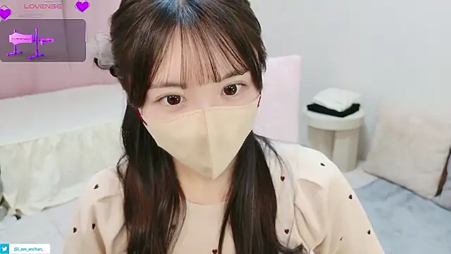 Snapshot of anchan_ chatting on May 17, 1:33 pm anchan online show from May 17, 1:33 pm