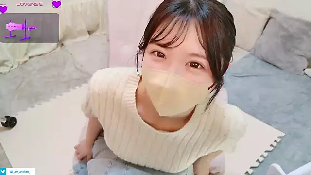 Snapshot of anchan_ chatting on June 6, 1:38 pm anchan online show from June 6, 1:38 pm