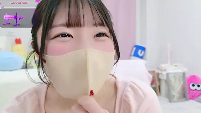 Snapshot of anchan_ chatting on March 2, 1:20 pm anchan online show from March 2, 1:20 pm